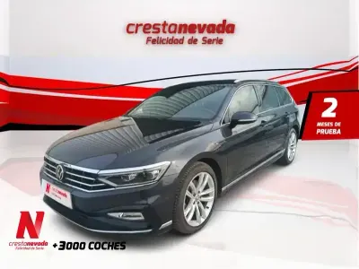 Usado VW Passat R-line 150 CV (110 kW) 2021 Negro Familiar
