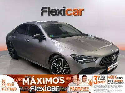 Usado Mercedes CLA200 163 CV (119 kW) 2024 Gris Berlina
