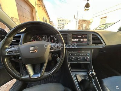 Usado Seat Leon CONNECT 110 CV (80 kW) 2016 Gris / plata Berlina