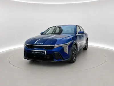 Usado Kia K4 GT-Line 180 CV (132 kW) 2026 Azul Berlina