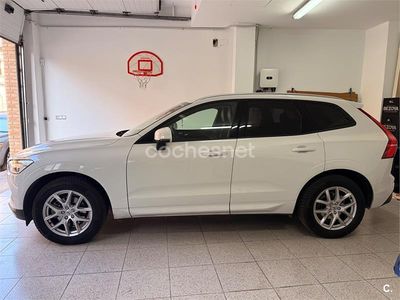 Używany Volvo XC60 Momentum 190 KM (139 kW) 2018 Biały SUV