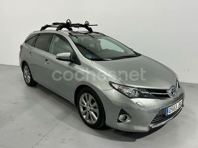 Toyota Auris Hybrid
