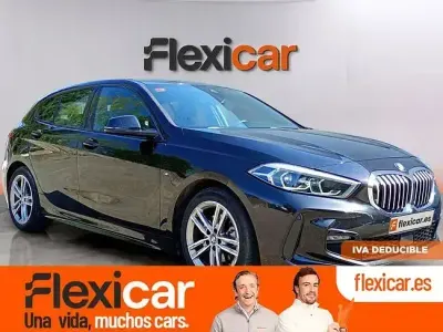 Begagnad BMW 118 150 HK (110 kW) 2021 Svart Halvkombi