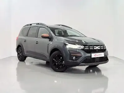 Usado Dacia Jogger Extreme 140 CV (102 kW) 2024 Gris Monovolumen