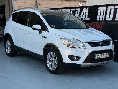 Używany Ford Kuga Trend 140 KM (102 kW) 2010 Biały SUV