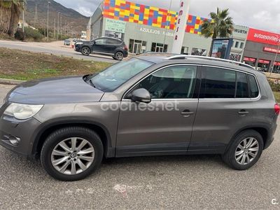 Usado VW Tiguan 140 CV (102 kW) 2008 Gris / plata SUV