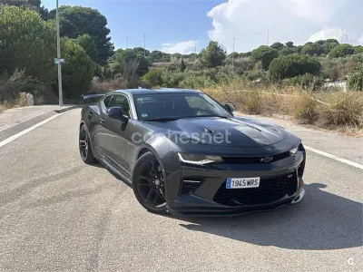 Usado Chevrolet Camaro 432 CV (317 kW) 2015 Gris / plata Coupe