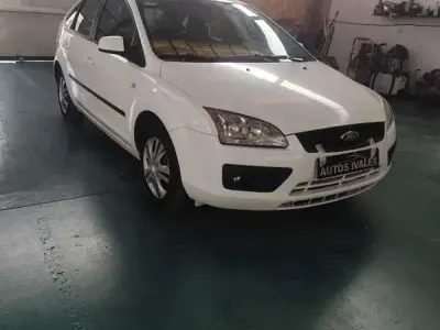 Usado Ford Focus Business Edition 90 HP (66 kW) 2007 Branco Citadino