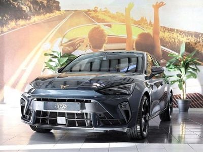 Usado Cupra Leon 150 CV (110 kW) 2024 Gris / plata Berlina