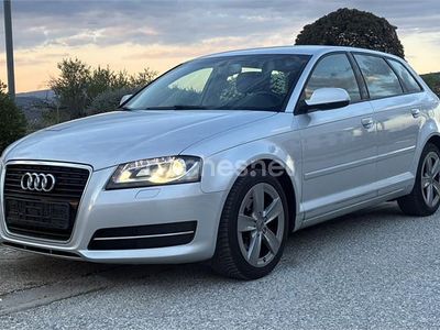 Usado Audi A3 Ambition 140 CV (102 kW) 2012 Gris / plata Utilitario
