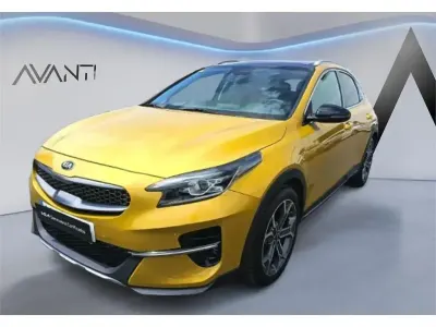 Usado Kia XCeed 140 HP (102 kW) 2020 Amarelo SUV