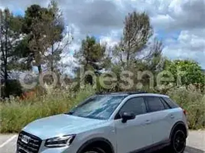 Usado Audi Q2 150 CV (110 kW) 2021 Gris / plata SUV