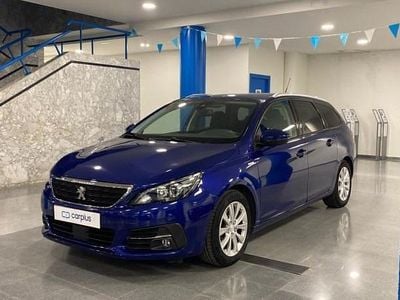 Usado Peugeot 308 SW Style 100 CV (73 kW) 2019 Azul Familiar