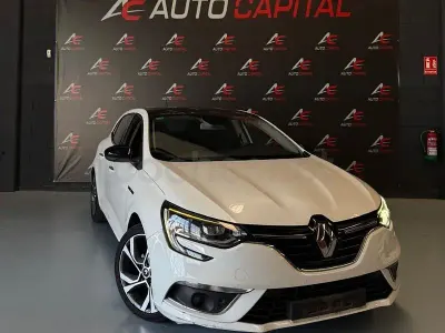 Usado Renault Mégane GT Line GT-Line 140 CV (102 kW) 2018 Blanco Berlina