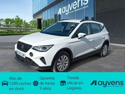 Usado Seat Arona Style 110 CV (80 kW) 2021 Blanco SUV