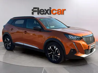 Usado Peugeot 2008 Active 101 CV (74 kW) 2022 Naranja SUV