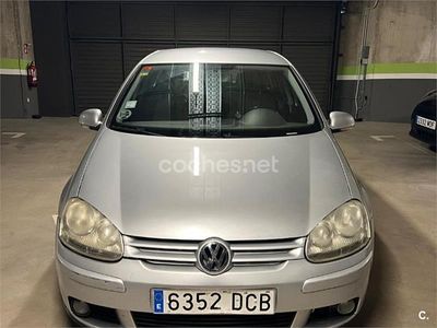 Gris / plata Usado 2004 VW Golf IV Highline Berlina | 6400 € (Caro)