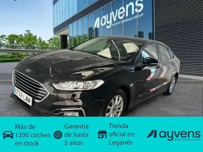 Usado Ford Mondeo Trend 155 CV (114 kW) 2021 Negro Berlina