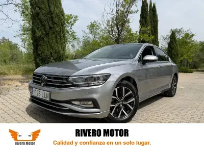 Usado VW Passat Executive 122 CV (89 kW) 2020 Gris Berlina
