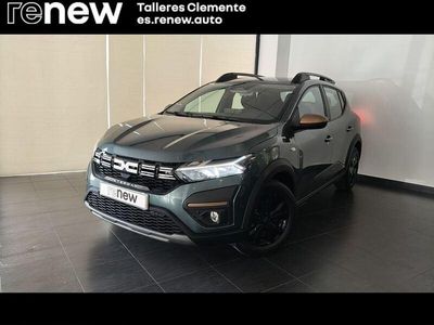 Usado Dacia Sandero Extreme 100 CV (73 kW) 2025 Verde Berlina