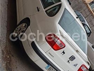 Blanco Usado 2001 Seat Cordoba Stella Berlina | 1800 € (Precio justo)