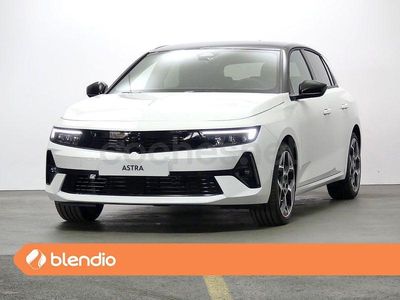Usado Opel Astra 130 CV (95 kW) 2023 Blanco Berlina
