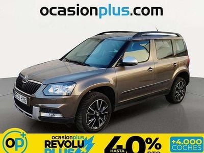 Usado Skoda Yeti Outdoor Elegance 110 CV (80 kW) 2014 Marrón SUV