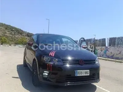Usado VW Polo R-line 90 CV (66 kW) 2012 Negro Utilitario