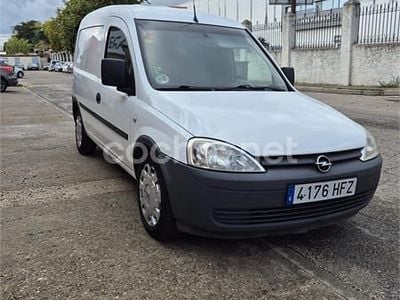 Usado Opel Combo Essentia 100 CV (73 kW) 2011 Blanco Monovolumen