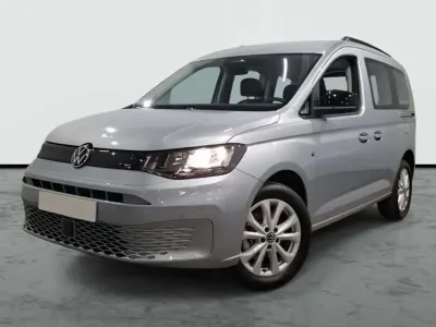 Usado VW Caddy Comfortline 102 CV (75 kW) 2026 Plateado Monovolumen