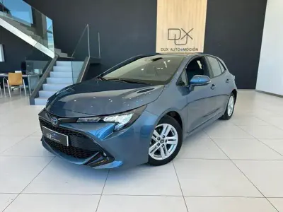 Usado Toyota Corolla Active 122 CV (89 kW) 2019 Azul Berlina