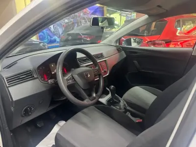 Usado Seat Ibiza Reference 75 CV (55 kW) 2018 Blanco Utilitario