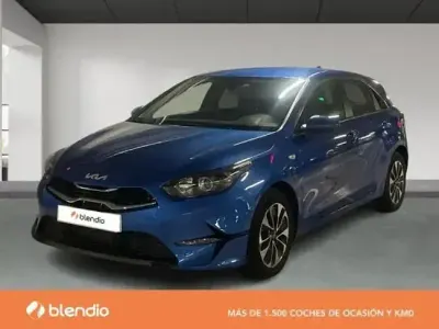 Usado Kia Ceed 120 CV (88 kW) 2022 Azul Utilitario