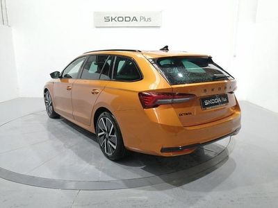 Naranja Usado 2025 Skoda Octavia SportLine Familiar | 36.500 € (Caro)
