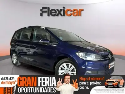 Usado VW Touran Business 122 CV (89 kW) 2021 Azul Monovolumen