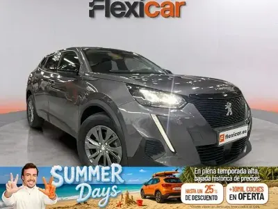 Usado Peugeot 2008 Active 100 CV (73 kW) 2022 Gris SUV