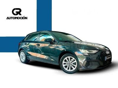 Usado Audi A3 110 CV (80 kW) 2021 Gris / plata Berlina