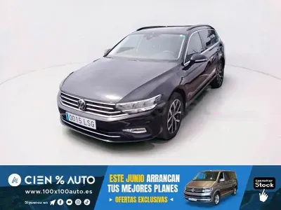 Usado VW Passat Executive 150 CV (110 kW) 2021 Negro Familiar