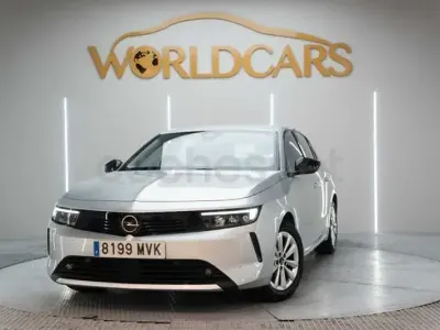 Usado Opel Astra Edition 130 CV (95 kW) 2024 Gris / plata Berlina