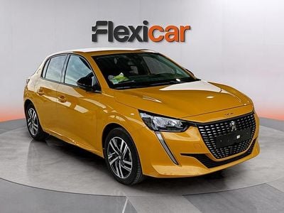 Begagnad Peugeot 208 Allure 131 HK (96 kW) 2022 Gul Halvkombi