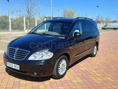 Usado Ssangyong (KGM) Rodius 165 CV (121 kW) 2011 Negro Monovolumen