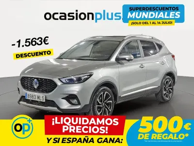 Usado MG ZS Luxury 111 CV (81 kW) 2023 Gris SUV