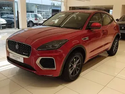 Usado Jaguar E-Pace R-Dynamic 163 CV (119 kW) 2021 Granate SUV