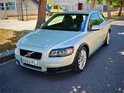 Usado Volvo C30 Summum 136 CV (100 kW) 2007 Beige Utilitario