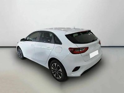 Ny Kia Ceed 100 HK (73 kW) 2025 Vit Halvkombi