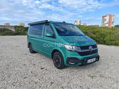 Usado VW California Beach 150 CV (110 kW) 2022 Verde Van