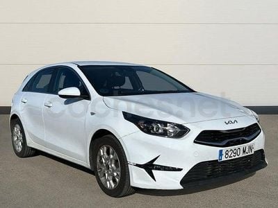 Usado Kia Ceed 136 CV (100 kW) 2023 Blanco Utilitario