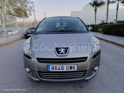 Usado Peugeot 5008 Sport 150 CV (110 kW) 2010 Marrón Monovolumen