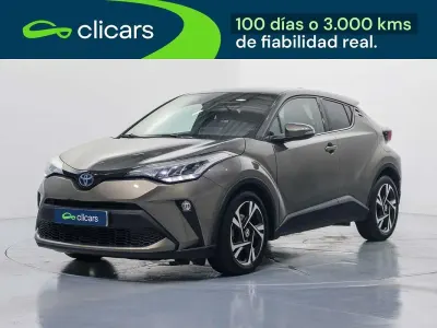 Usado Toyota C-HR Advance 98 CV (72 kW) 2022 Gris SUV