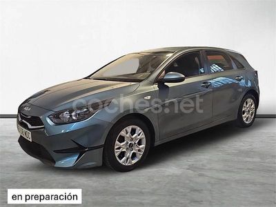Usado Kia Ceed 101 CV (74 kW) 2022 Gris / plata Utilitario
